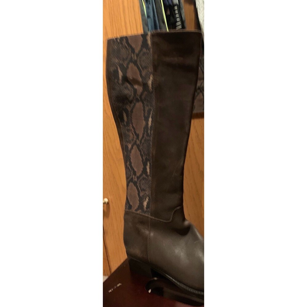Boots - Picture 3 of 7